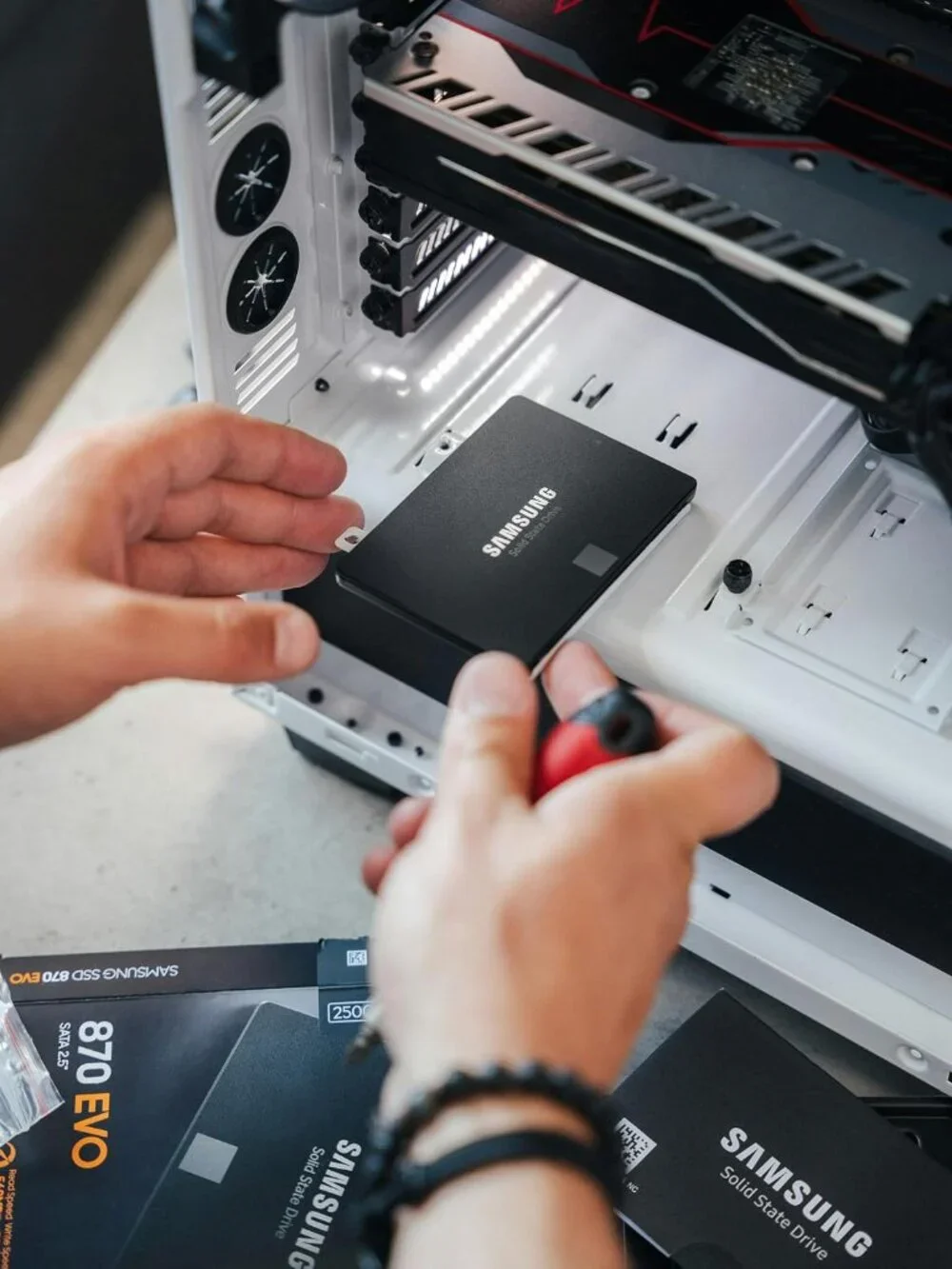 Samsung 870 EVO SATA SSD 250GB 2.5” Internal Solid State Drive